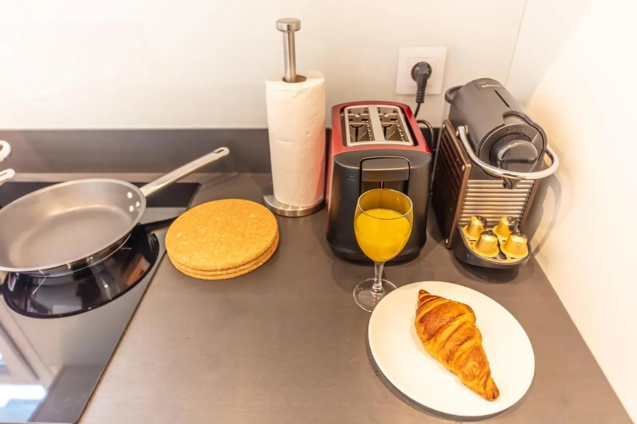 Appartement Enjoy The Traditional Parisian Life Parijs